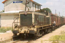 Train de marchandises à Givry